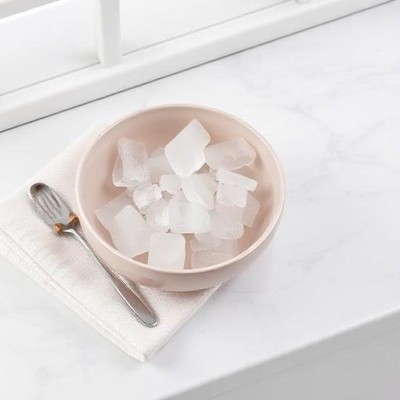 Ice Roller & Gua Sha Face Cooling Set - In use